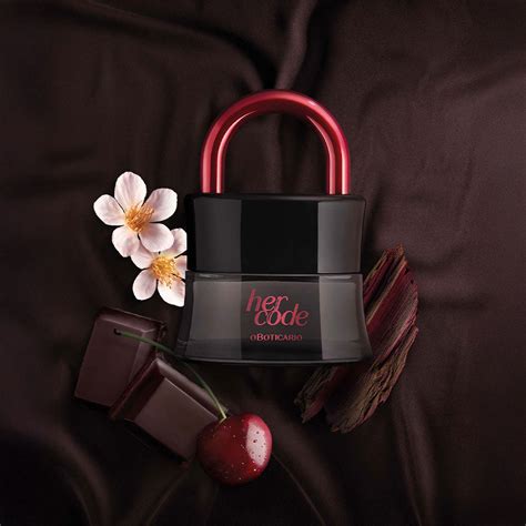 Flacon Her Code Climax O Boticário avec chocolat noir, cerise et fleur de jasmin