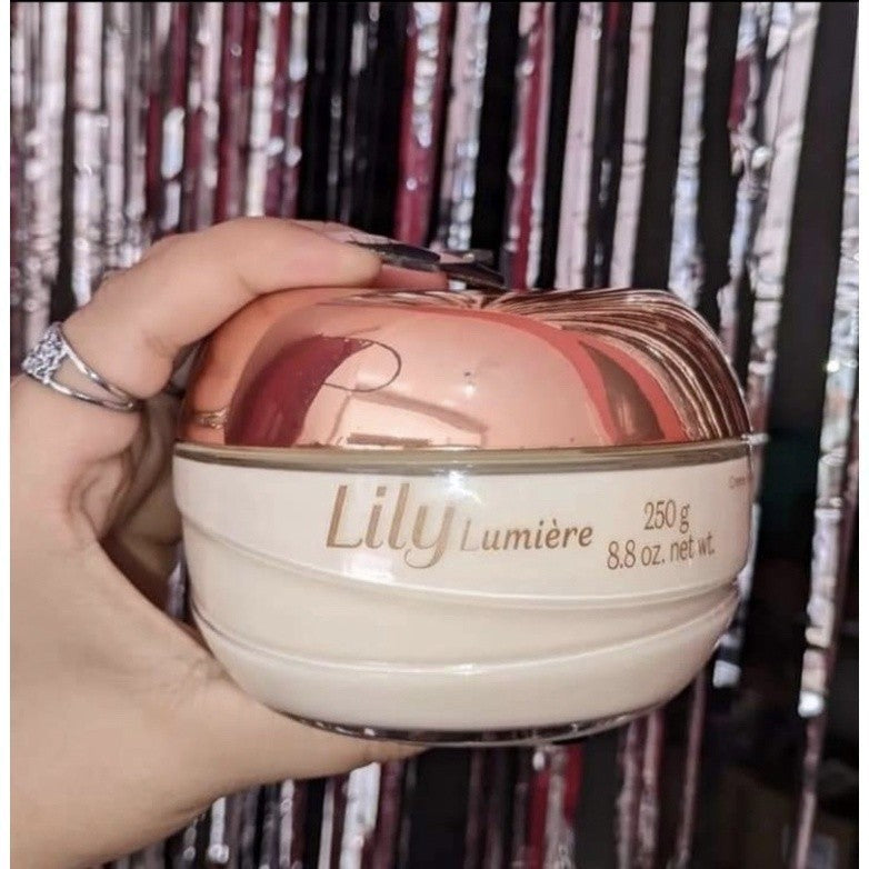 LILY LUMIÈRE Crème Acetinado